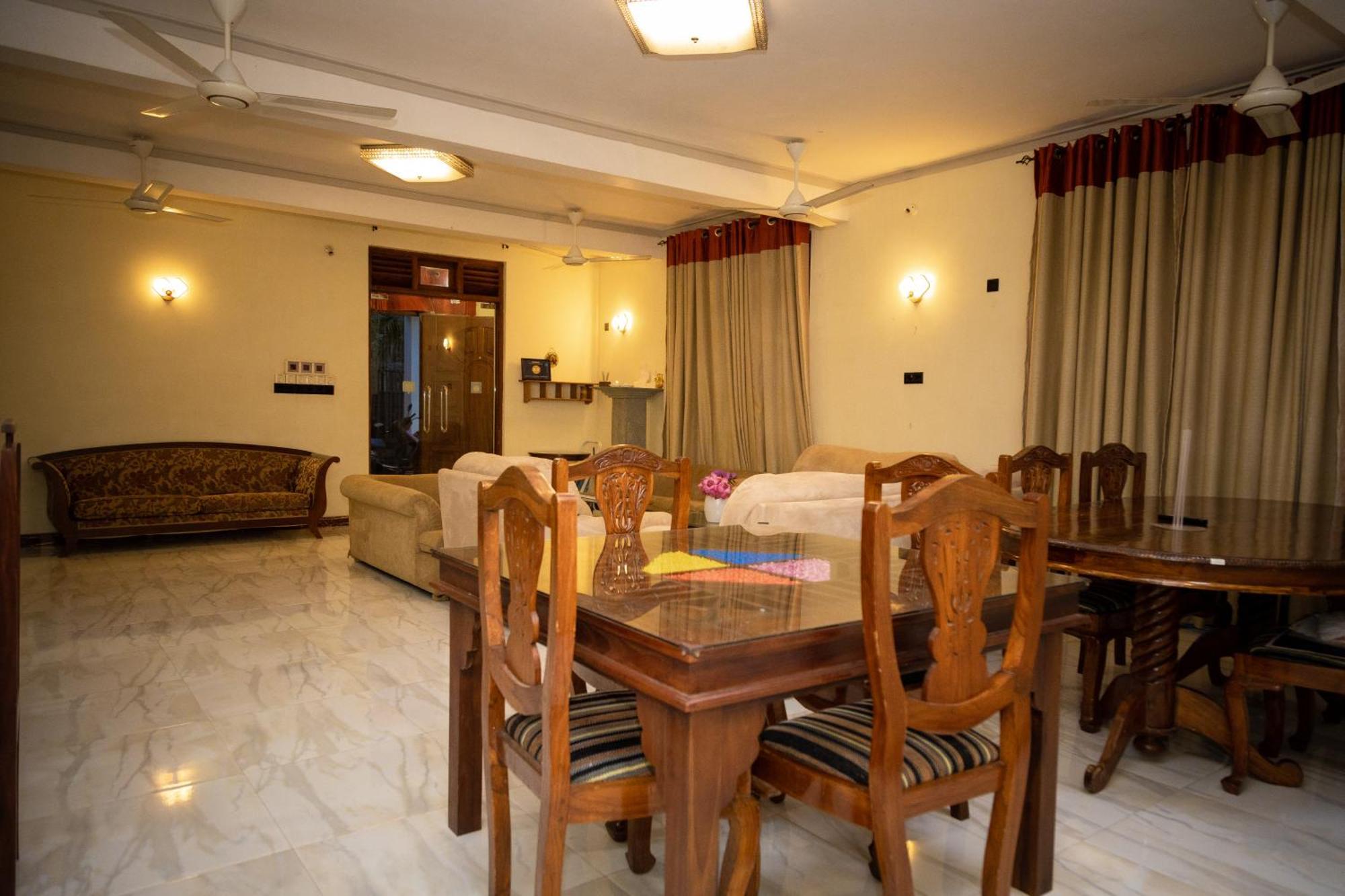 Marathona Tourist Resort - Anuradhapura Exteriör bild