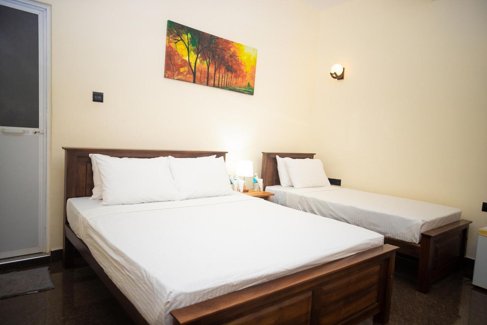 Marathona Tourist Resort - Anuradhapura Exteriör bild