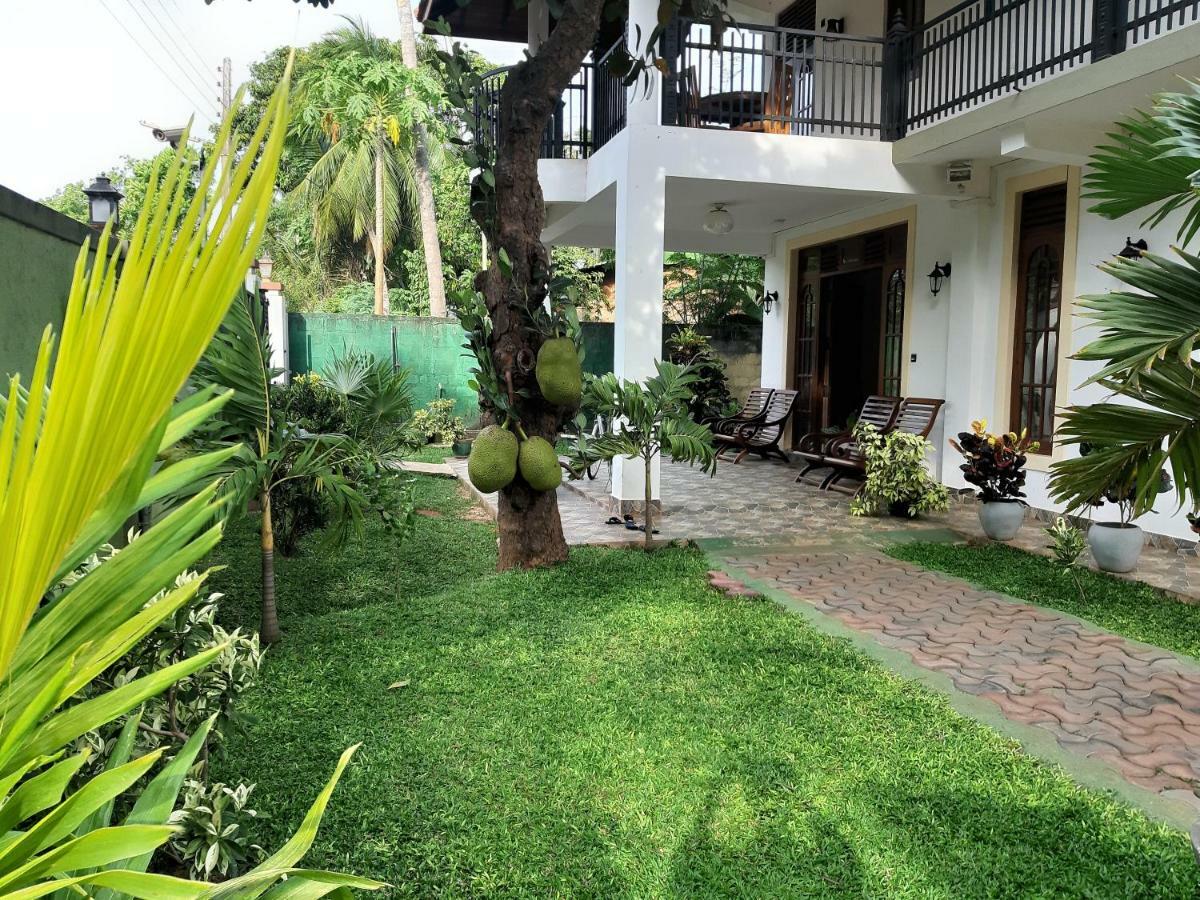 Marathona Tourist Resort - Anuradhapura Exteriör bild