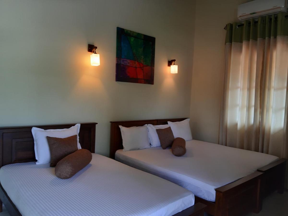 Marathona Tourist Resort - Anuradhapura Exteriör bild